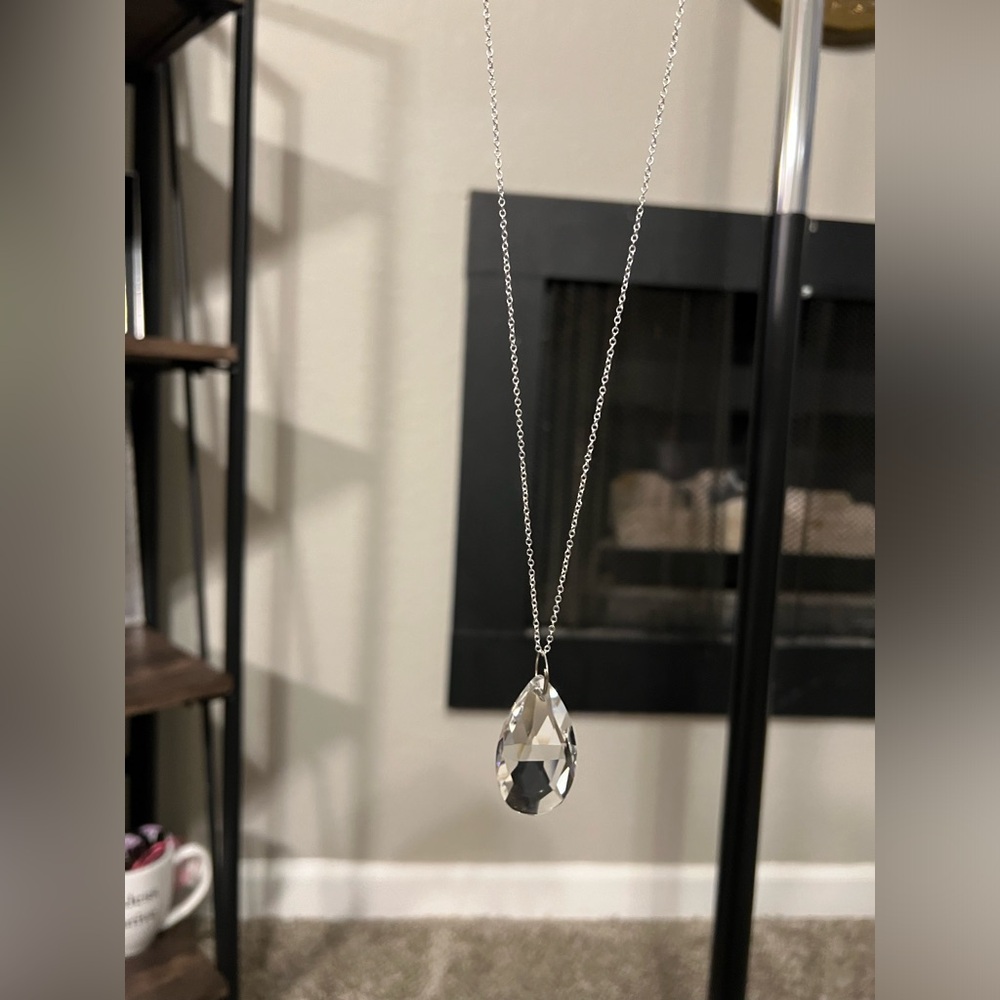 Free Jewelry gift examples included with every order! 💎💍👑